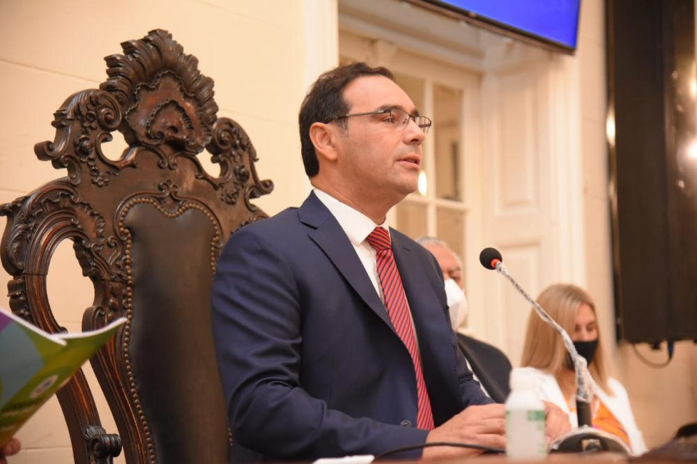"Tengo la tranquilidad de darlo todo en la lucha contra el coronavirus", dijo Valdés en la Apertura de Sesiones