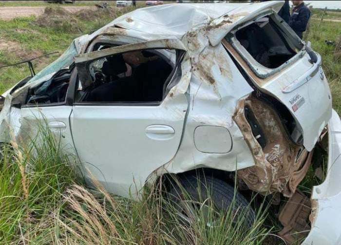Tres docentes heridas en el despiste y vuelco de su automóvil
