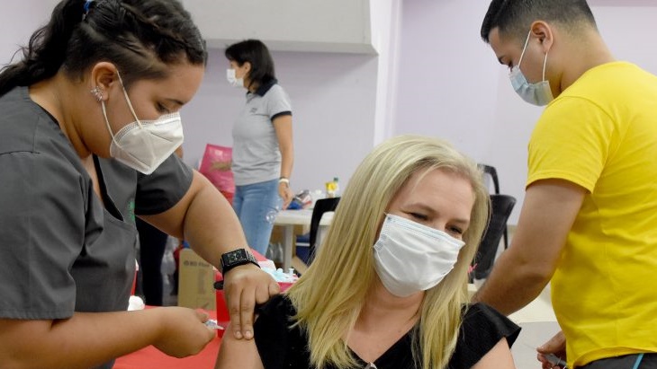 Coronavirus: ¿Cuáles son los intervalos de cada vacuna entre la primera y segunda dosis?