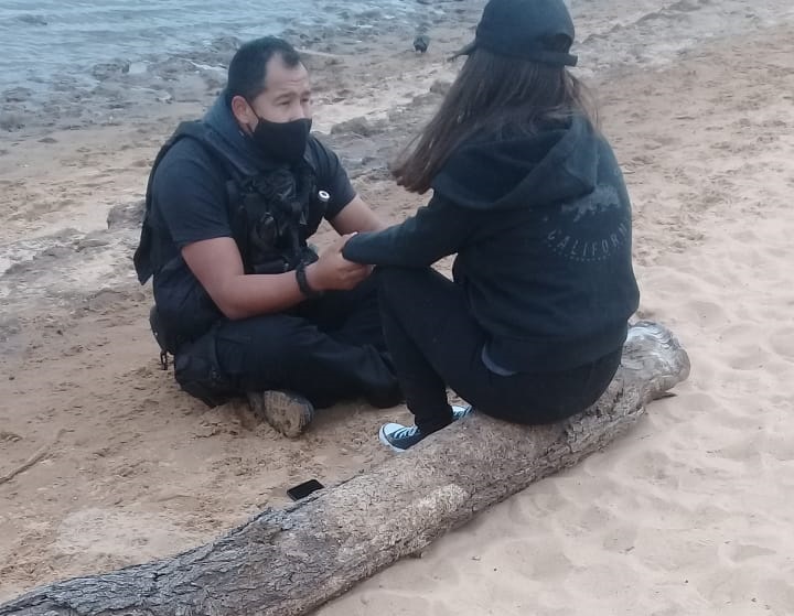 Rescatan a una joven que habría intentado suicidarse en el Paraná