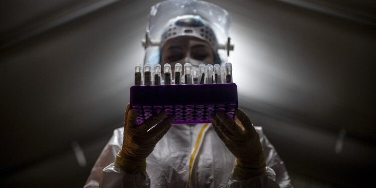 Coronavirus: descubren una nueva cepa en Nueva York que preocupa a los científicos