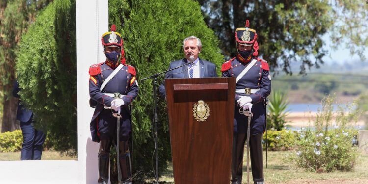 El presidente encabezó el acto por el aniversario del nacimiento de José de San Martín