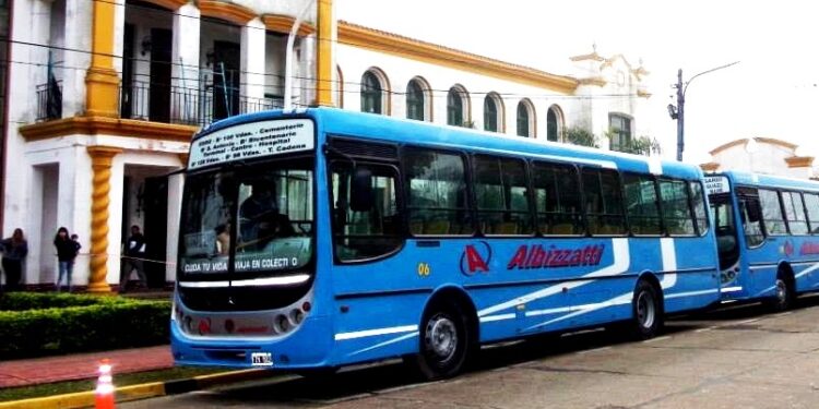 Esquina: Desde marzo vuelven los colectivos a Corrientes