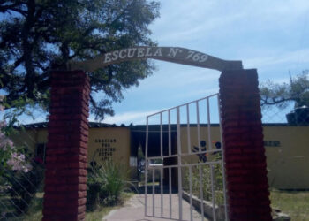 El gesto solidario del Kun Agüero para una escuela rural de Esquina