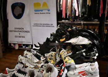 Estafaban a futbolistas y famosos con ropa de marcas de lujo truchas