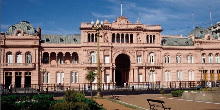 Nación se reúne con ministros y especialistas para analizar como avanzar sobre el COVID