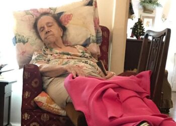 Tenía 94 años, sufría de cáncer y la estafaron con un testamento