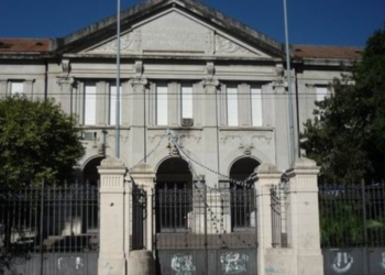 Corrientes: Estudiantes aislados por COVID-19 en una Escuela céntrica