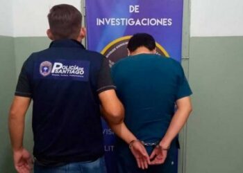 Robaron cientos de vacunas contra COVID-19 y cobraban por aplicarlas