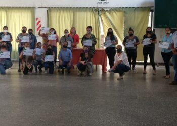 Esquina: exitosa capacitación sobre cuidado de adultos mayores