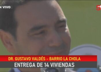Sorpresiva emoción del Gobernador Valdés en pleno acto público