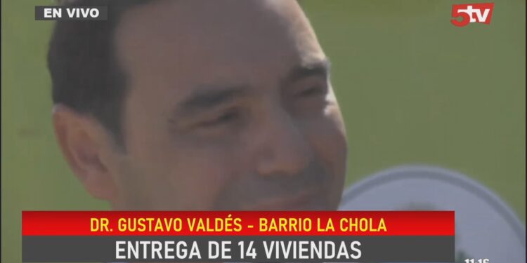 Sorpresiva emoción del Gobernador Valdés en pleno acto público