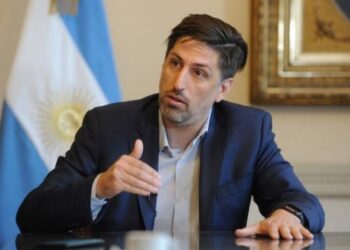 Trotta: “Las clases presenciales se mantendrán, en las escuelas los contagios son bajos”