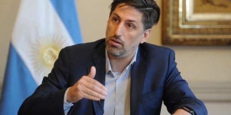 Trotta: “Las clases presenciales se mantendrán, en las escuelas los contagios son bajos”