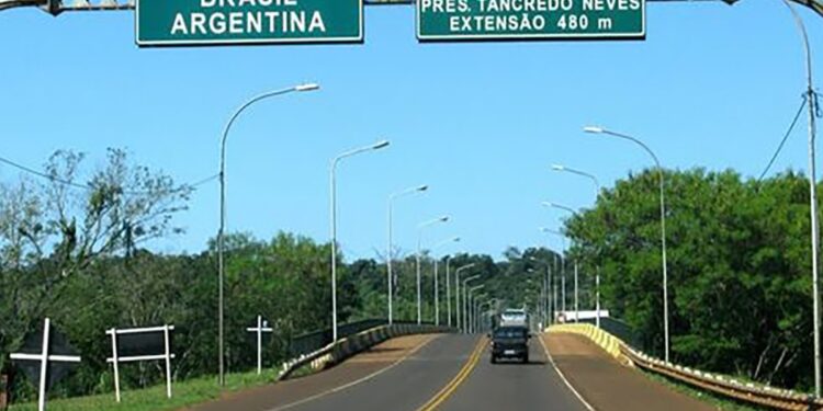 El Gobierno extendió el cierre de fronteras hasta el 30 de abril