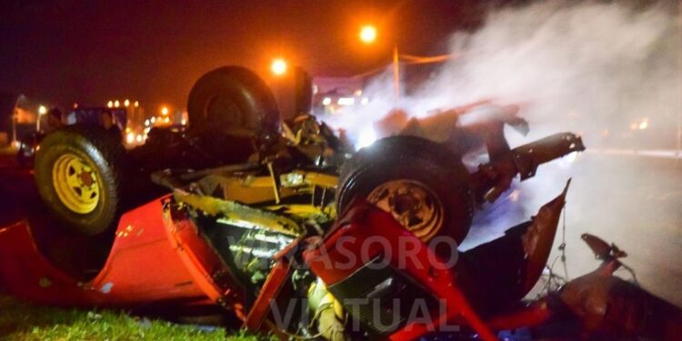 Chocaron un colectivo de larga distancia y una camioneta: hay un muerto