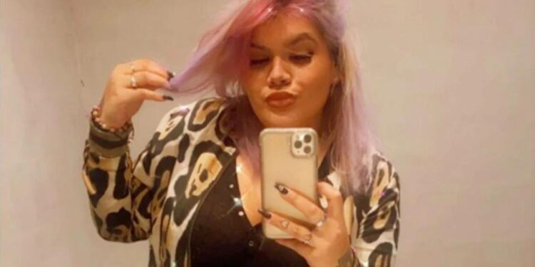 Morena Rial posó en ropa interior por primera vez 