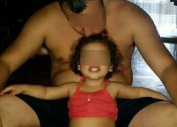 Un policía mató a su hija de 6 años de un disparo mientras discutía con su mujer