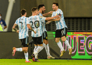 Pese al golazo de Leo, Argentina empató con Chile