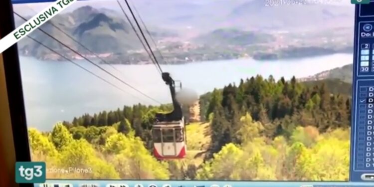 Así fue la caída del teleférico donde murieron 14 personas