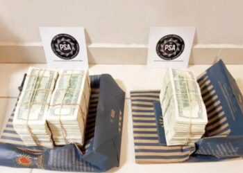 Quién es la mujer demorada con 430.000 dólares en Corrientes
