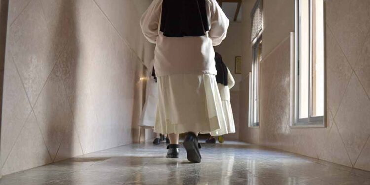 Detuvieron a una monja por abusar de una nena que estaba a su cargo