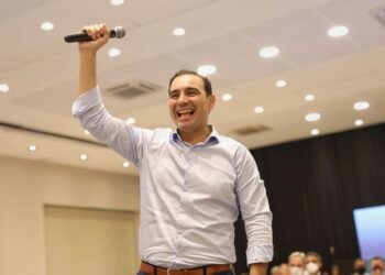 Gustavo Valdés el gobernador con mejor imagen positiva del país