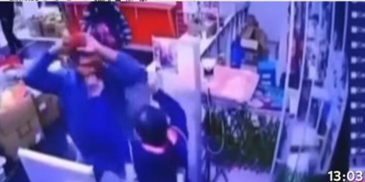 Dueño de supermercado chino le cortó la mano a presunto ladrón