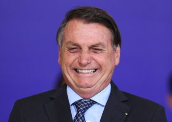 Una ONG asegura que Bolsonaro “viola la libertad de expresión al bloquear a sus seguidores en redes sociales”