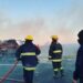 Mercedes: Camión volcó y se incendió la carga de algodón que llevaba