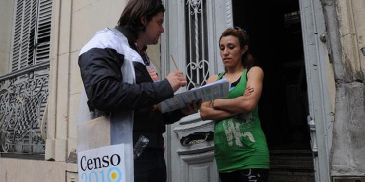 Censo 2022: será el 18 de mayo y por primera vez podrá completarse online
