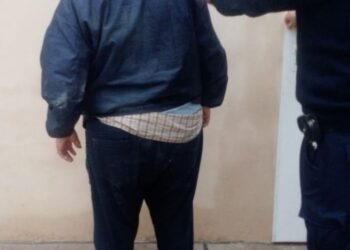 Corrientes: Demoraron a un borracho por agredir a una policía en el colectivo