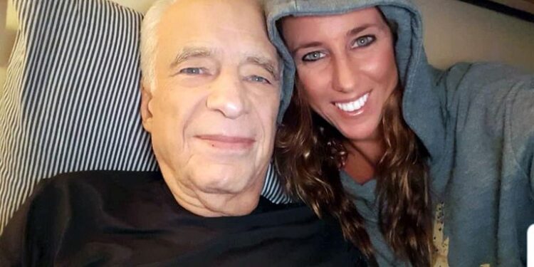 Nació Emilio, el hijo de Alberto Cormillot y Estefanía Pasquini