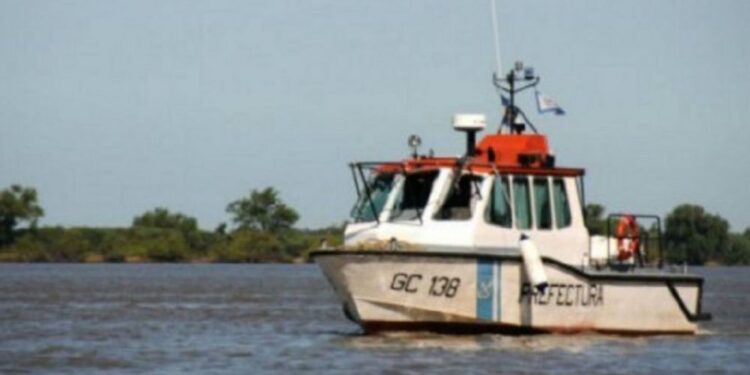 Goya: se dio vuelta una embarcación con seis personas en el Paraná