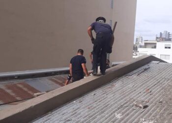 Corrientes: obrero de la construcción cayó por el pozo de un ascensor y fue trasladado al hospital