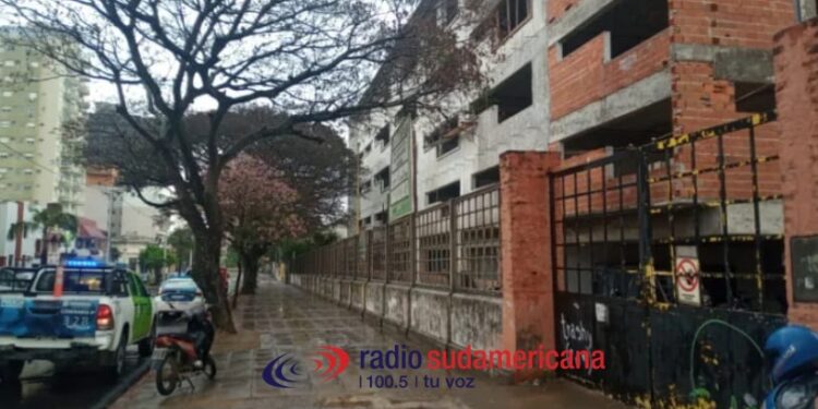 Corrientes: murió un obrero tras caer del cuarto piso de una obra en construcción