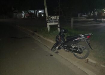 Esquina: motociclista murió tras ser rozado por un camión con acoplado