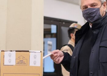 Alberto Fernández: “Cada vez que en la Argentina se vota hacemos un poco más fuerte la democracia”