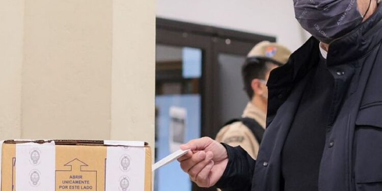 Alberto Fernández: “Cada vez que en la Argentina se vota hacemos un poco más fuerte la democracia”
