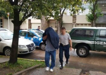 Violaba a sus hijas y escribía los detalles en un diario íntimo: las anotaciones de “El Chacal”