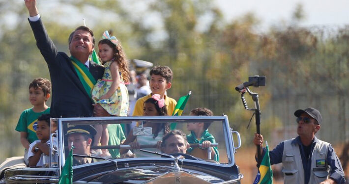 Tensión en Brasil: Jair Bolsonaro aseguró que “solo Dios me sacará” de la presidencia