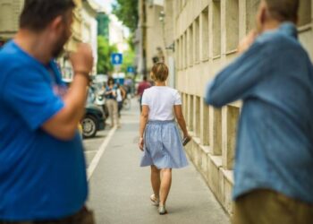 España: Lo condenaron por abuso sexual por tocarle la cola a una mujer en la calle