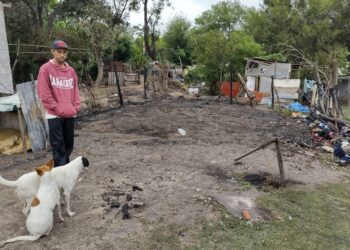 Corrientes: perdieron todo en el incendio de su casa y acusan a una familia vecina