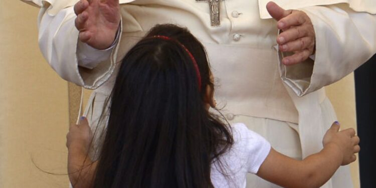 Más de 216 mil víctimas de abuso sexual infantil en la Iglesia Católica en Francia