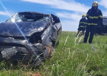 Alvear: Un automóvil despistó y volcó sobre Ruta Nacional Nº 14