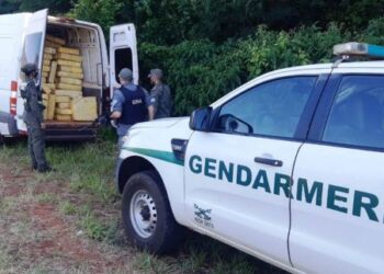 Misiones: Abandonan camioneta con tres toneladas de marihuana