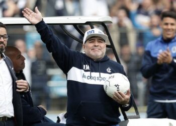 Robaron camisetas firmadas por Maradona de la sede de Madres de Plaza de Mayo