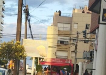 Bebé murió tras caer de un cuarto piso mientras su mamá dormía la siesta