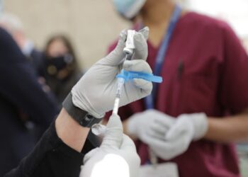 Esquina: ¿Cómo continuará la vacunación en el Hospital San Roque?