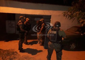 Corrientes: Agredió a su esposa, se atrincheró con un arma y luego se entregó